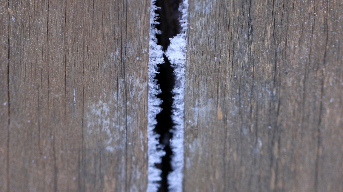 Crack in one of the entry arch posts