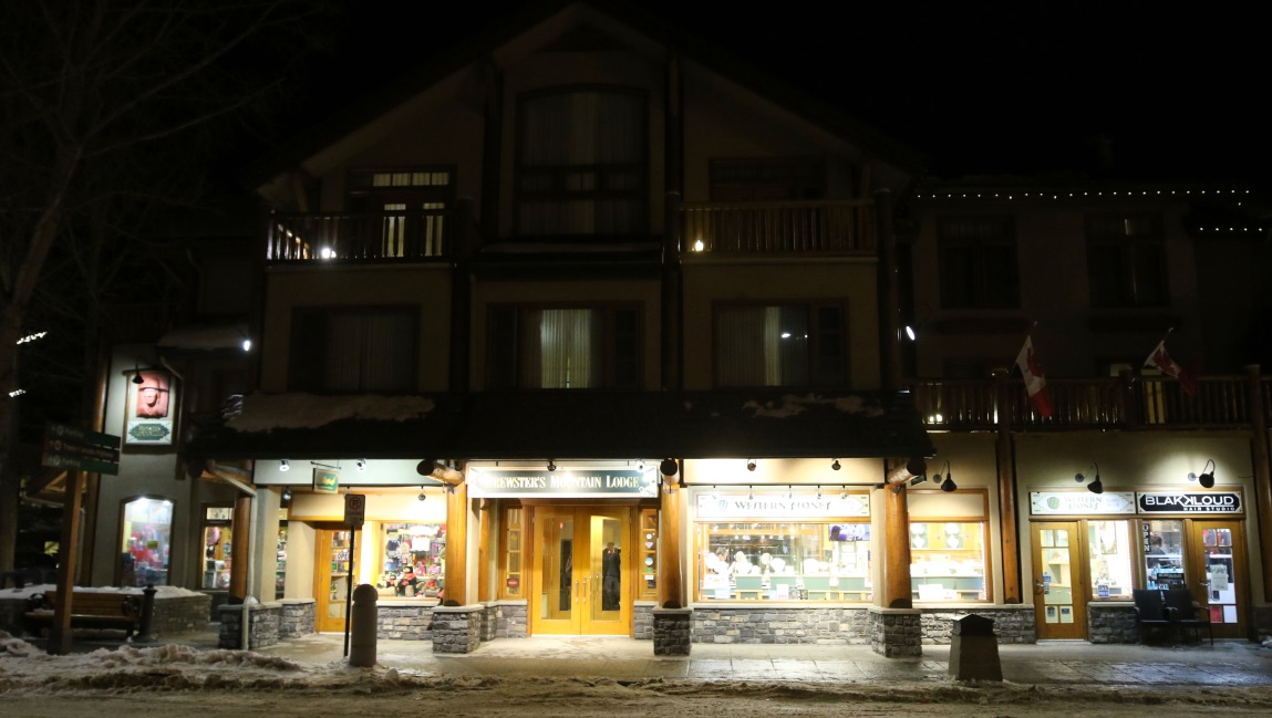 Walking around Banff Alberta on Caribou Street
