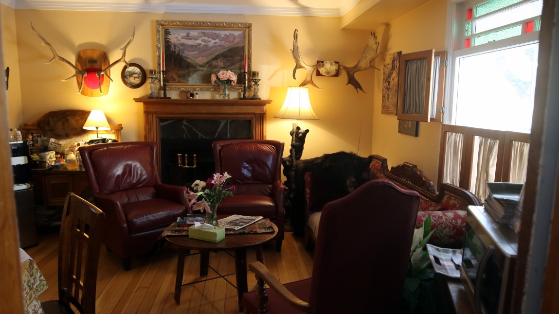 Downstairs seating room at the Holiday Lodge Bed and Breakfast