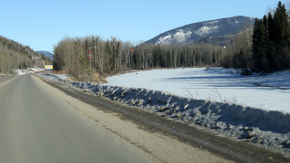 Pine River again meets the highway