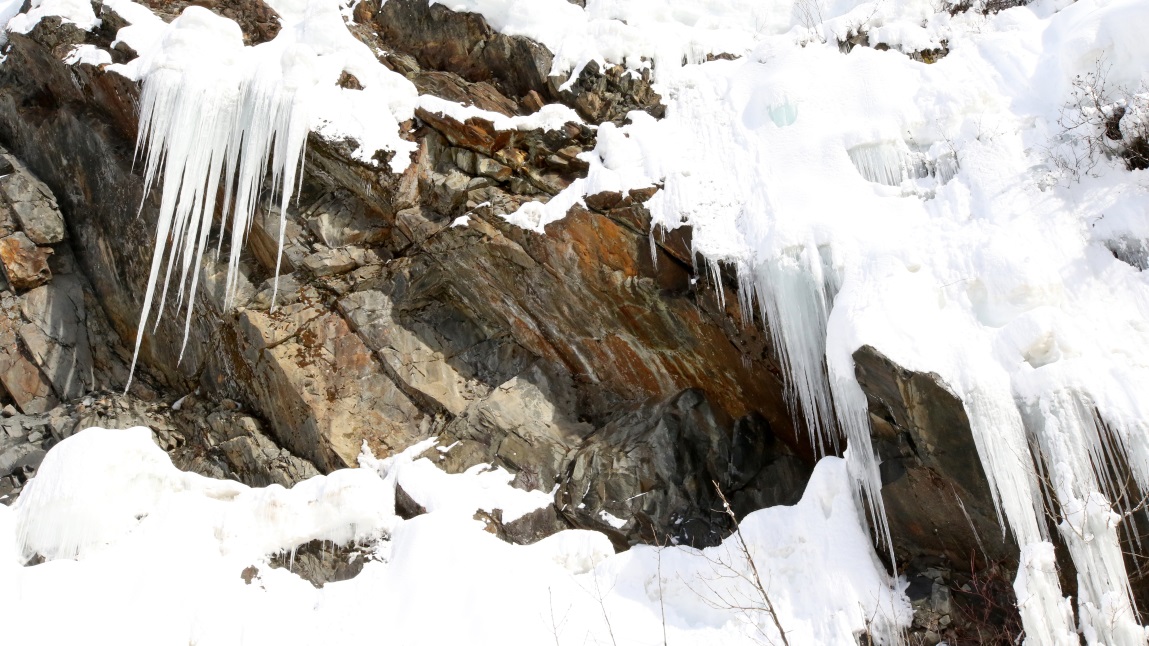 Large icicles