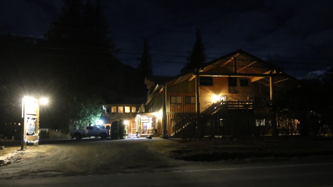 Night pictures at Bella Coola Mountain Lodge