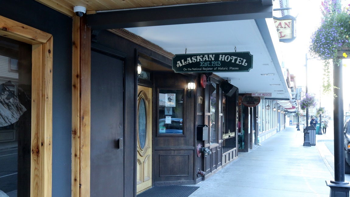 Alaskan Hotel