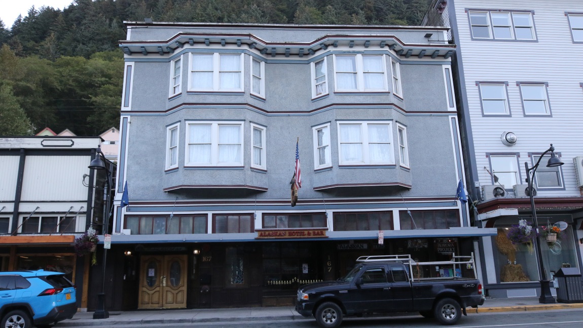 Alaskan Hotel