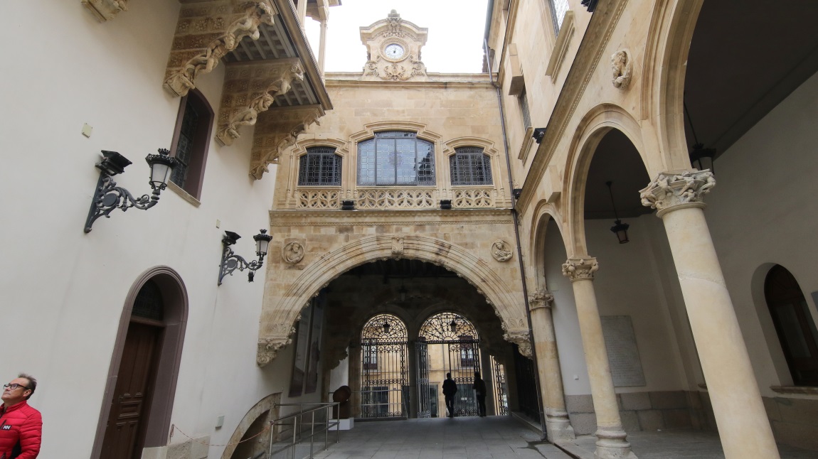 Inside the Palacio de la Salina