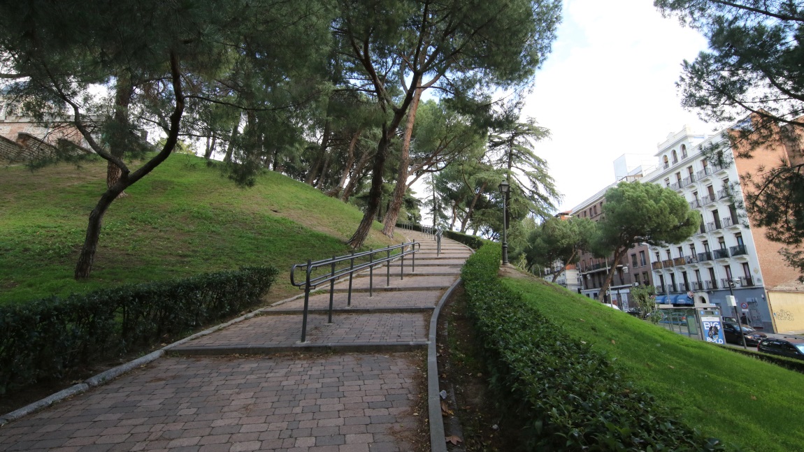 Steep walkway