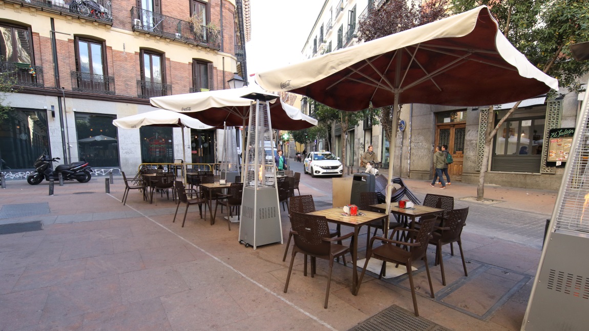 Outside El Salton European Restaurant