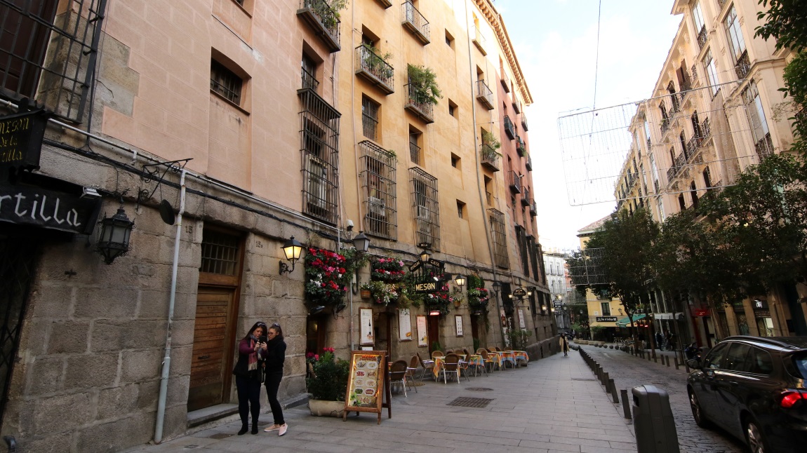 Cava de San Miguel street