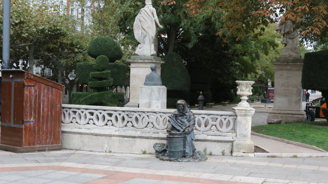 Estatua de la casta�era