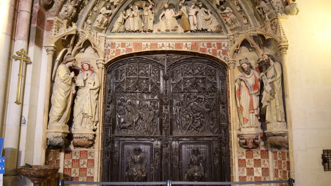 Fabulous carved doors