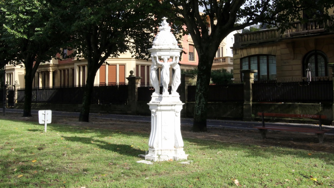 Statue