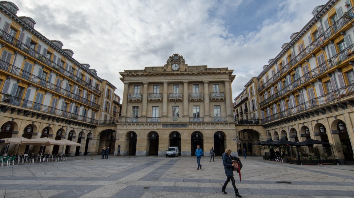 Constitution Plaza