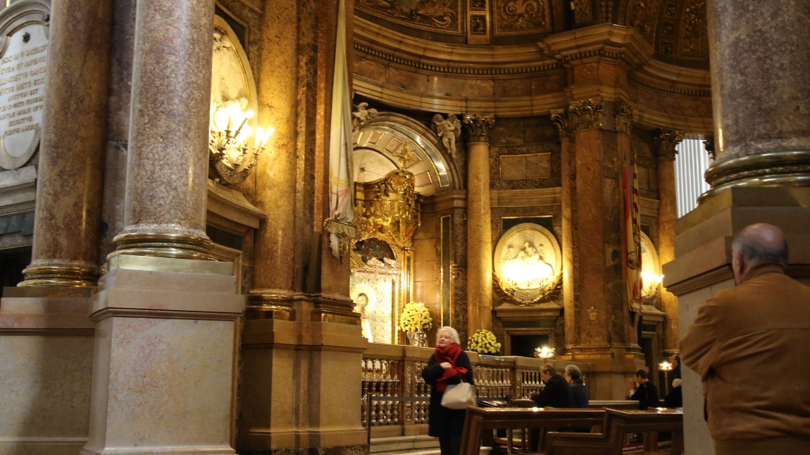 Inside the Baslica