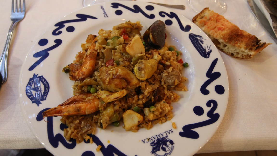 Seafood paella