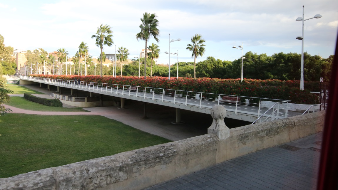 Pont de les Flors bridge