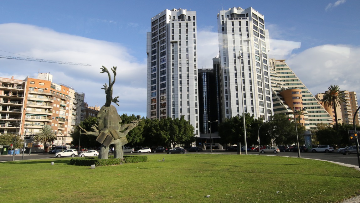 Unusual monument to books