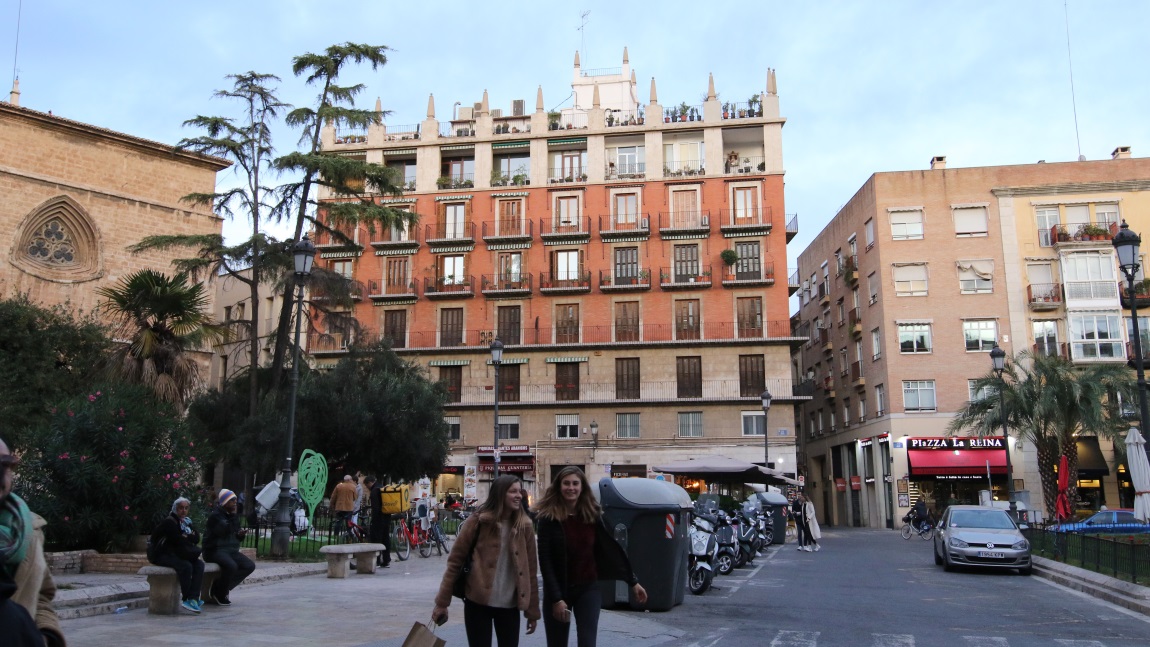 Plaza de la Reina