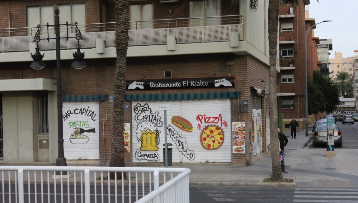 Pont de les Arts bridge