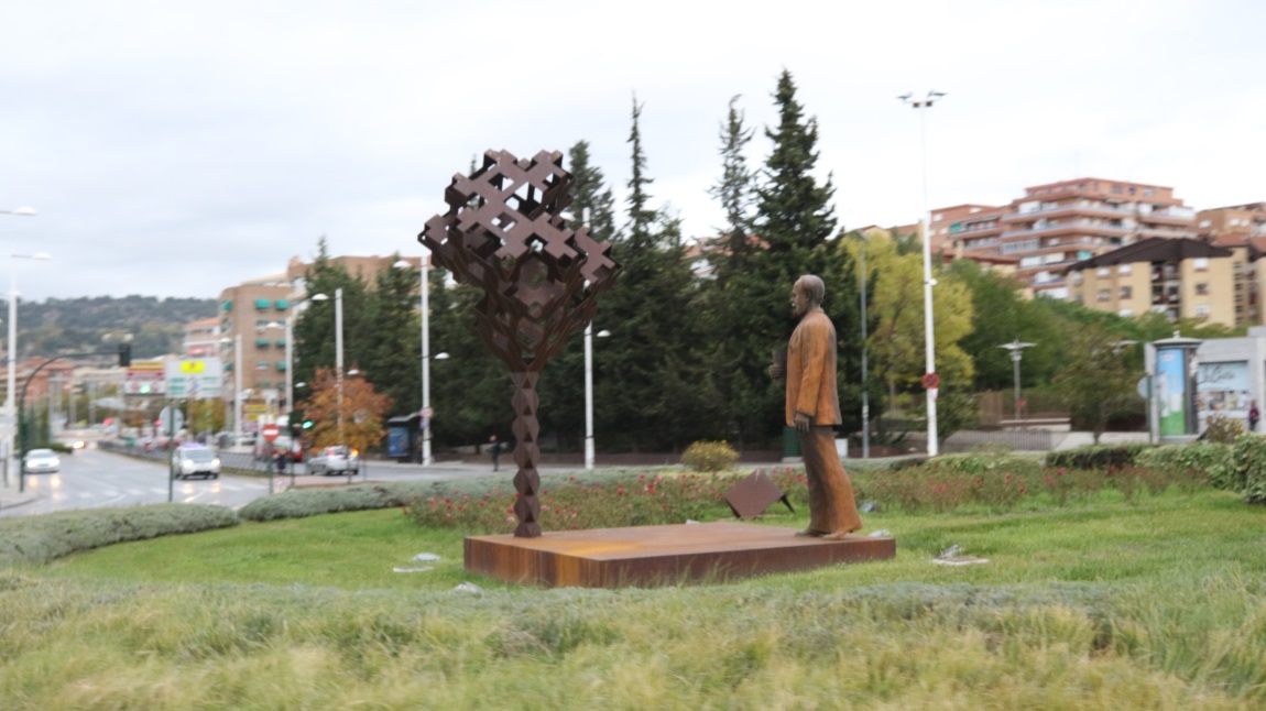 Fernando de los Ros sculpture