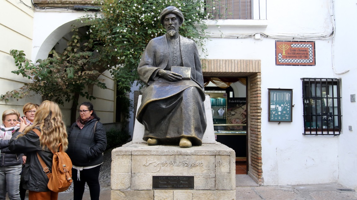 Plaza Maimnides