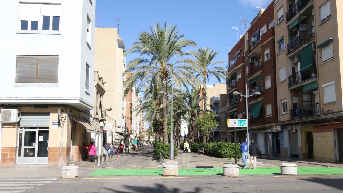 Carrer de Dalt de la Mar street