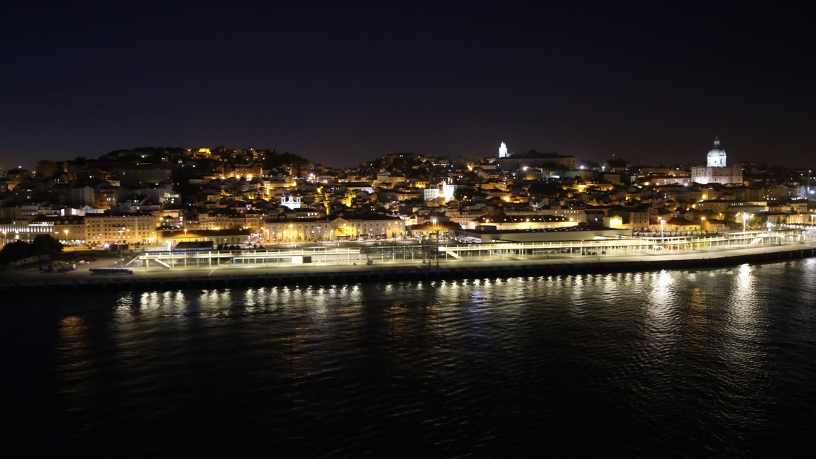 Sky Princess departing