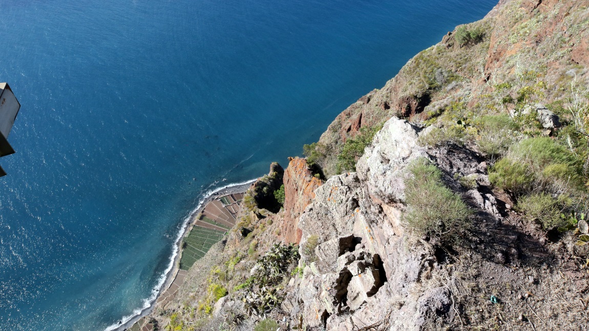 Cabo Giro cliffs