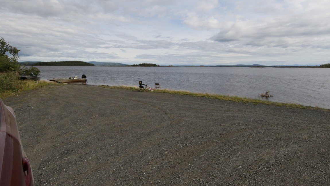 Shore of Minto Lakes