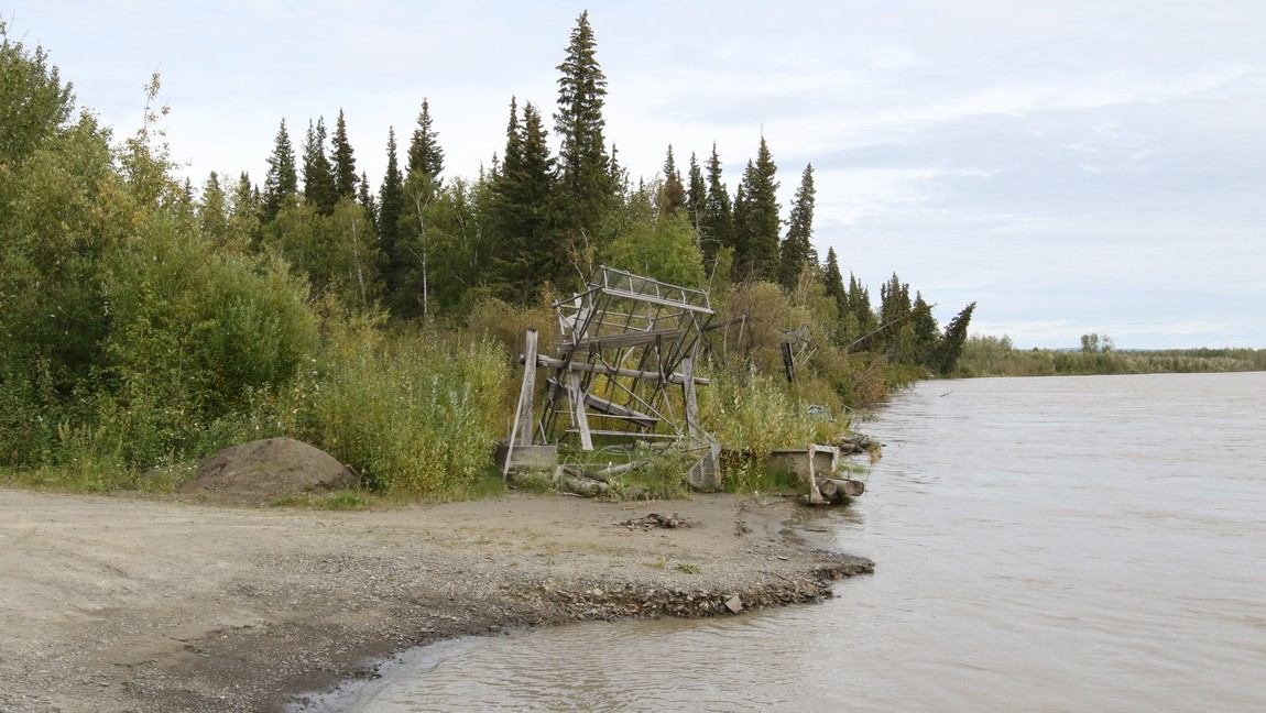 Fish wheel beside the Tanana River