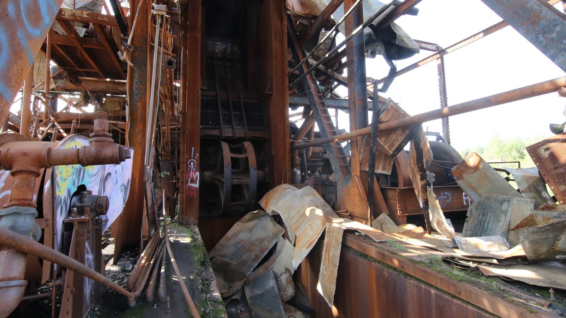 Exploring the dredge