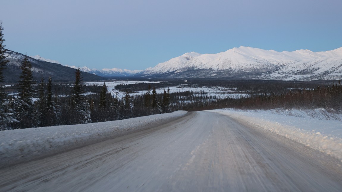 Approaching Coldfoot Camp
